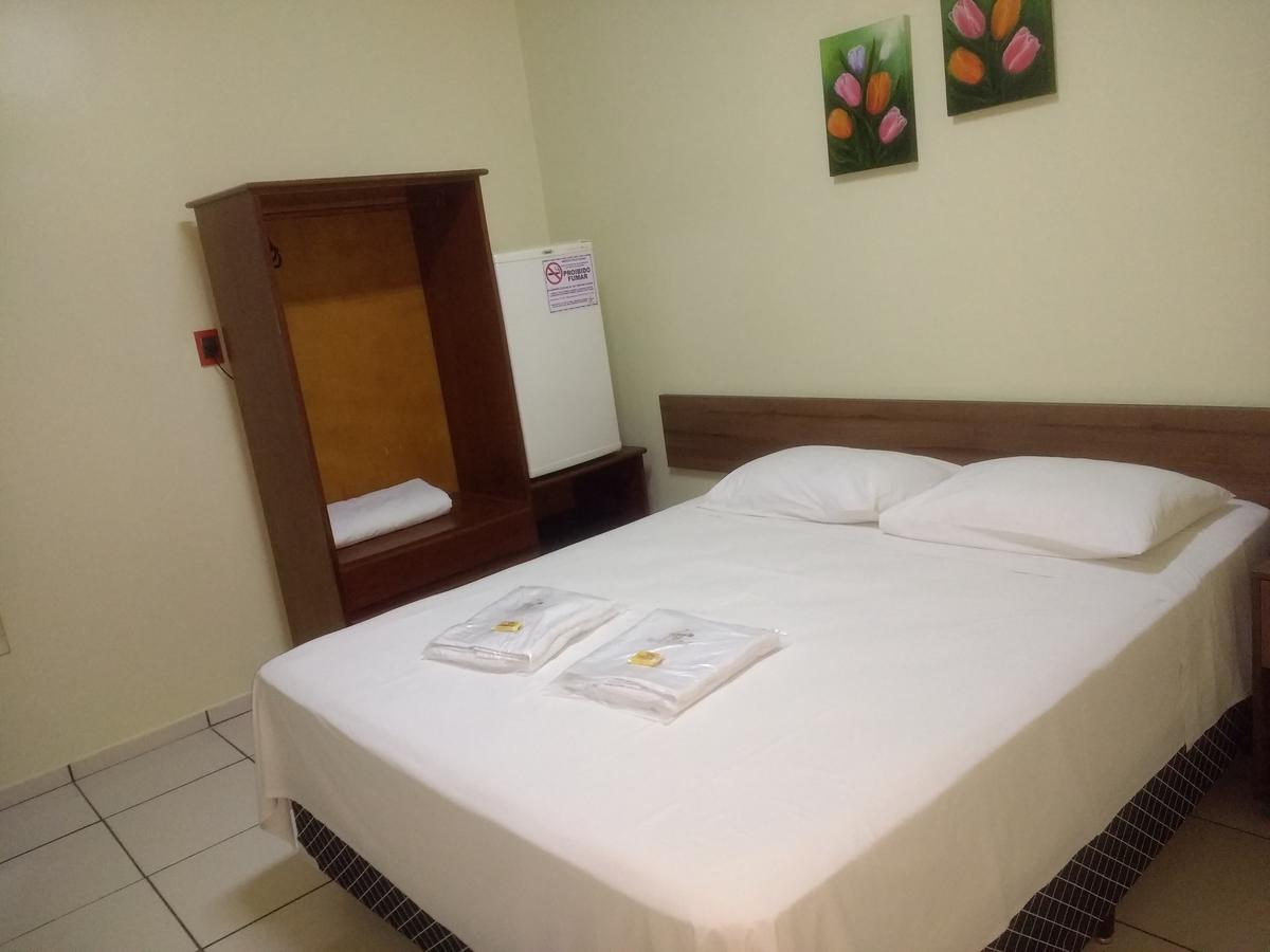 Hotel Goiania トゥクルイ エクステリア 写真